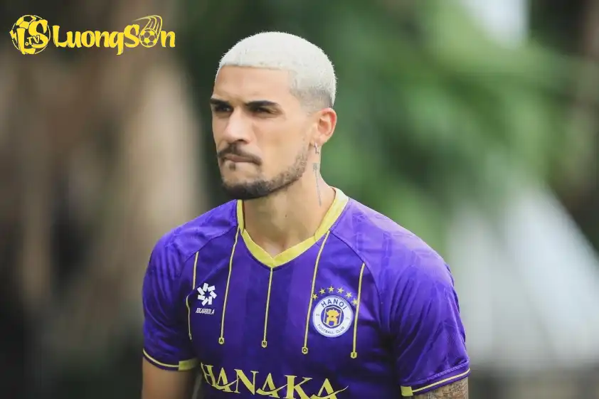 Hendrio mang đến rất nhiều kỳ vọng cho NHM bóng đá Việt Nam