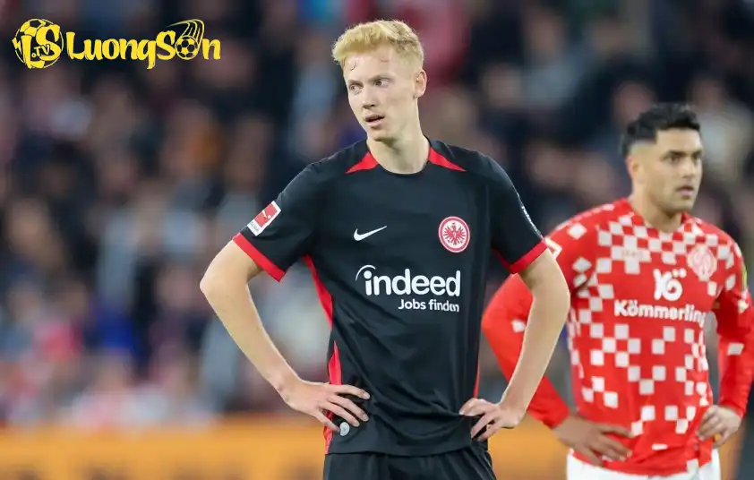 Real Madrid lên kế hoạch chiêu mộ Hugo Larsson vào mùa hè năm sau