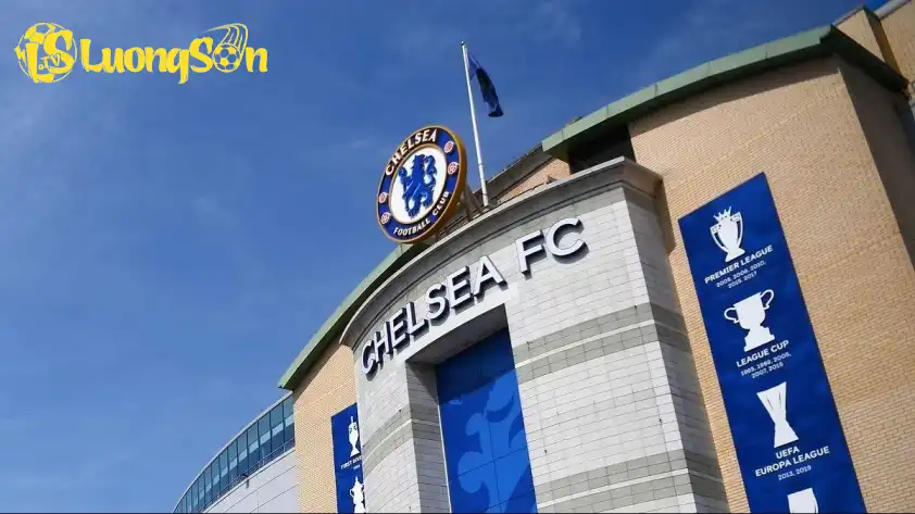Chelsea đối mặt 74 cáo buộc từ FA