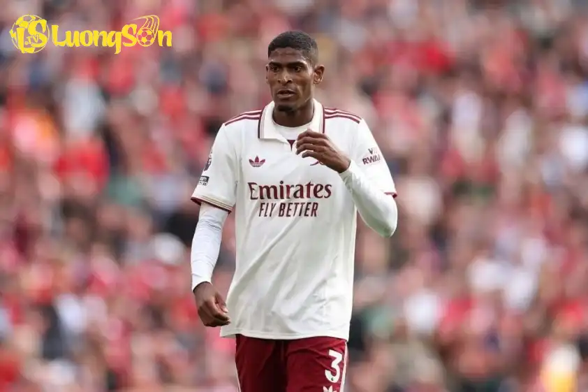 Cristhian Mosquera nhiều khả năng sẽ không được đá chính trong trận đấu với Man City. Ảnh: AFP