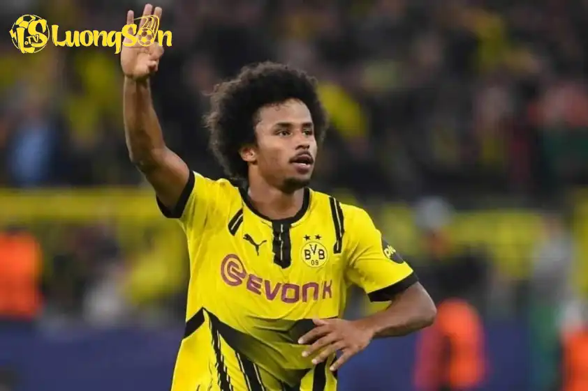 Karim Adeyemi được Barca nhắm đến thể thay thế vị trí của Lewandowski. Ảnh: AFP Karim Adeyemi được Barca nhắm đến thể thay thế vị trí của Lewandowski.