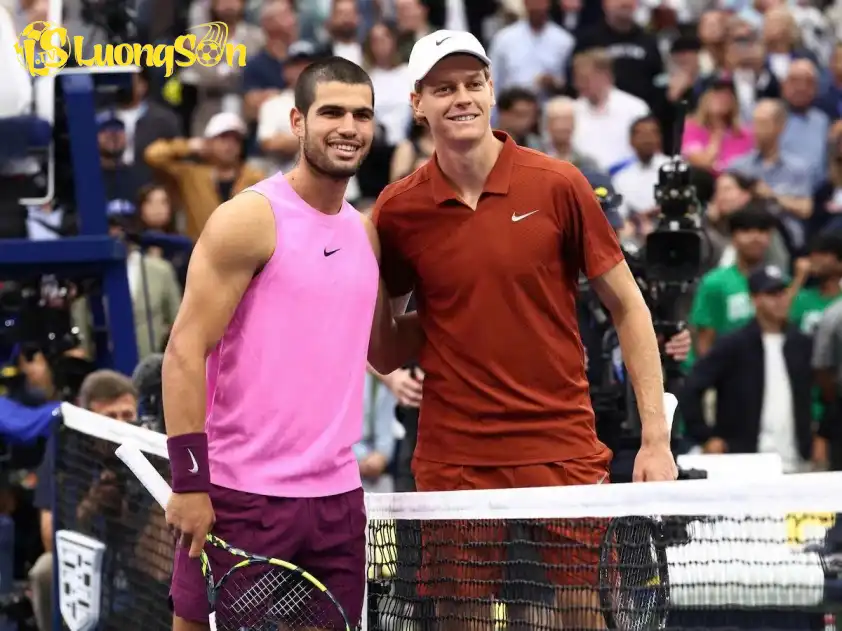Jannik Sinner dành lời khen cho Carlos Alcaraz sau trận chung kết US Open 2025