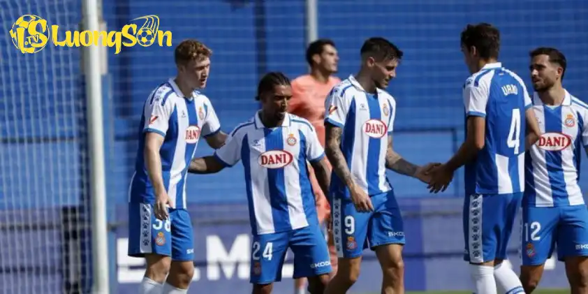Espanyol được dự đoán sẽ dễ dàng chiến thắng để bước vào vòng đấu tiếp theo. Espanyol được dự đoán sẽ dễ dàng chiến thắng để bước vào vòng đấu tiếp theo.