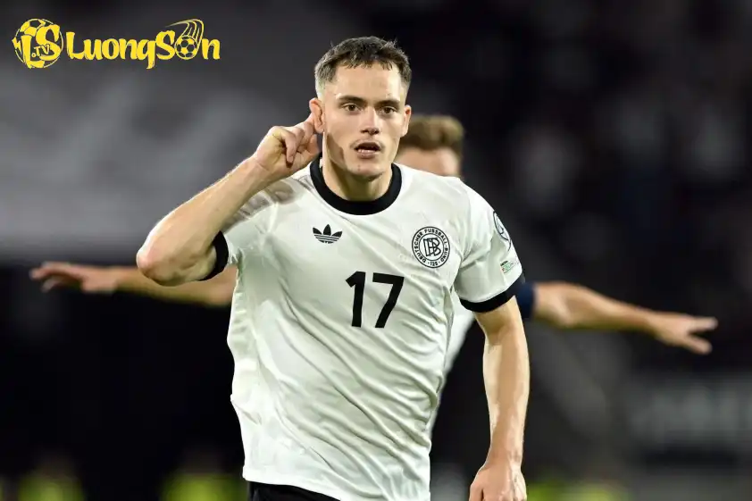 Bom tấn Florian Wirtz đang tập trung cùng ĐTQG Đức (Ảnh: Kicker) Bom tấn Florian Wirtz đang tập trung cùng ĐTQG Đ