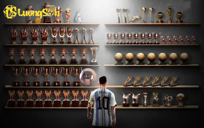 Messi sở hữu trọn bộ danh hiệu cá nhân lẫn tập thể cao quý (Ảnh: GOAL). Bộ sưu tập danh hiệu đồ sộ của Messi