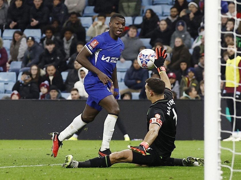 Chelsea đang có vị trí thứ 4 trên BXH Ngoại hạng Anh